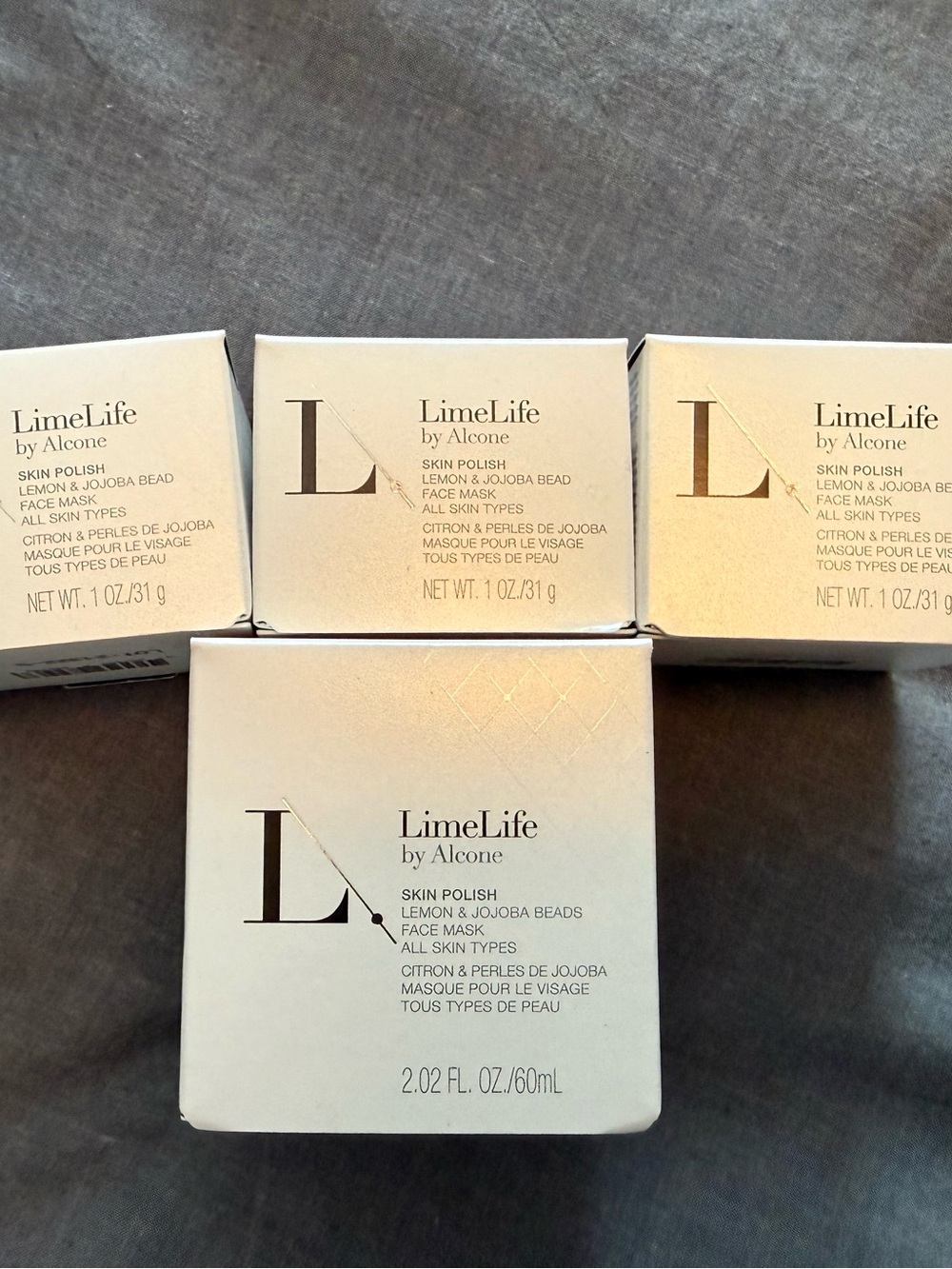 Women’s Skincare Set in White - Picture 4 of 14